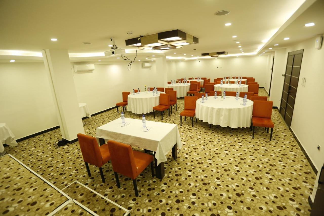 Cassiopeia Hotel Adís Abeba Exterior foto